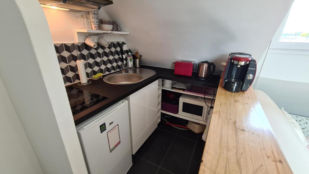 Appartement Coeur De Paris Avec Vue Sur Les Toits Ngoại thất bức ảnh
