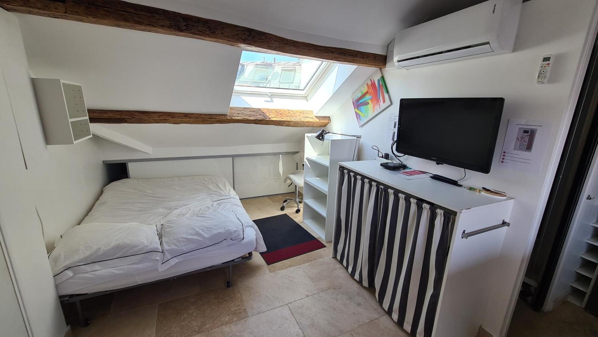 Appartement Coeur De Paris Avec Vue Sur Les Toits Ngoại thất bức ảnh