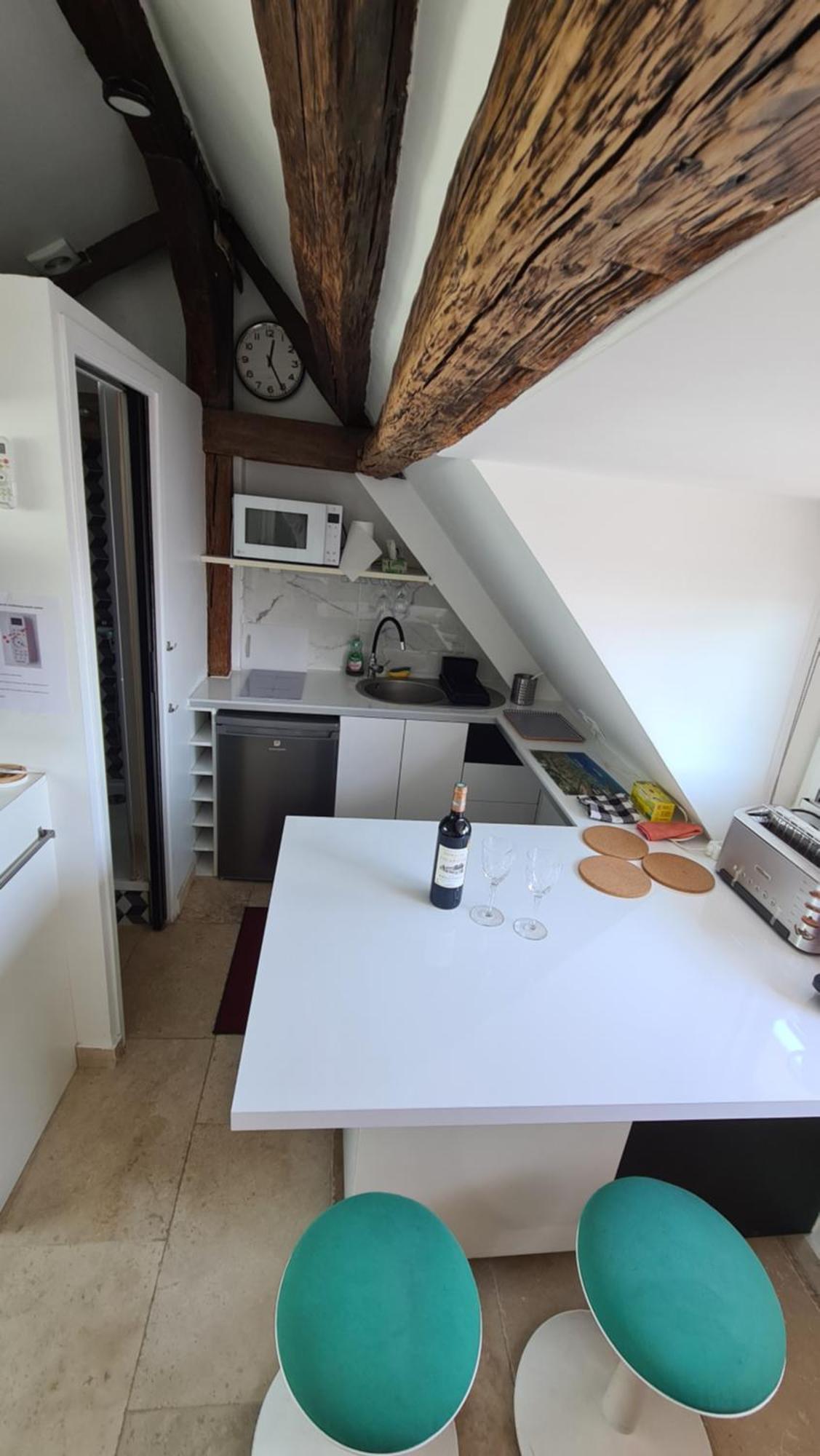 Appartement Coeur De Paris Avec Vue Sur Les Toits Ngoại thất bức ảnh